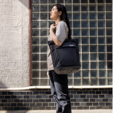 Сумка Thule Paramount Crossbody Tote 22L PARATB-3116 Black