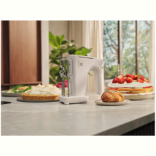 Ручний міксер Electrolux EHM4W