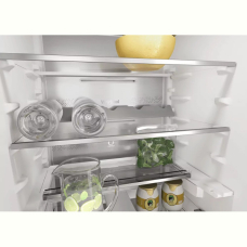 Холодильник Whirlpool WHC18 T573 